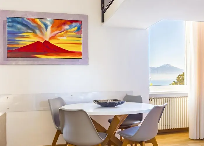 Lite Life Panoramic Flat By Napoliapartments Appartement Napels