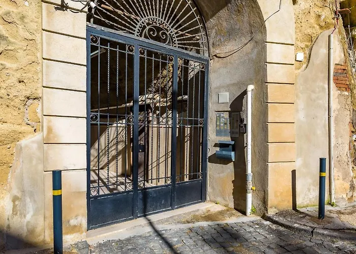 Lite Life Panoramic Flat By Napoliapartments * נאפולי