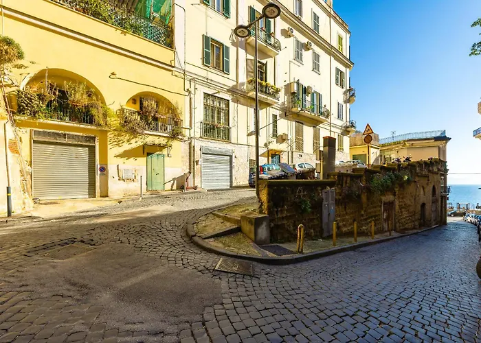 Lite Life Panoramic Flat By Napoliapartments * נאפולי