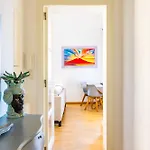 Lite Life Panoramic Flat By Napoliapartments アパート ナポリ