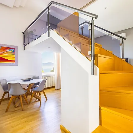 Lite Life Panoramic Flat By Napoliapartments Apartmán